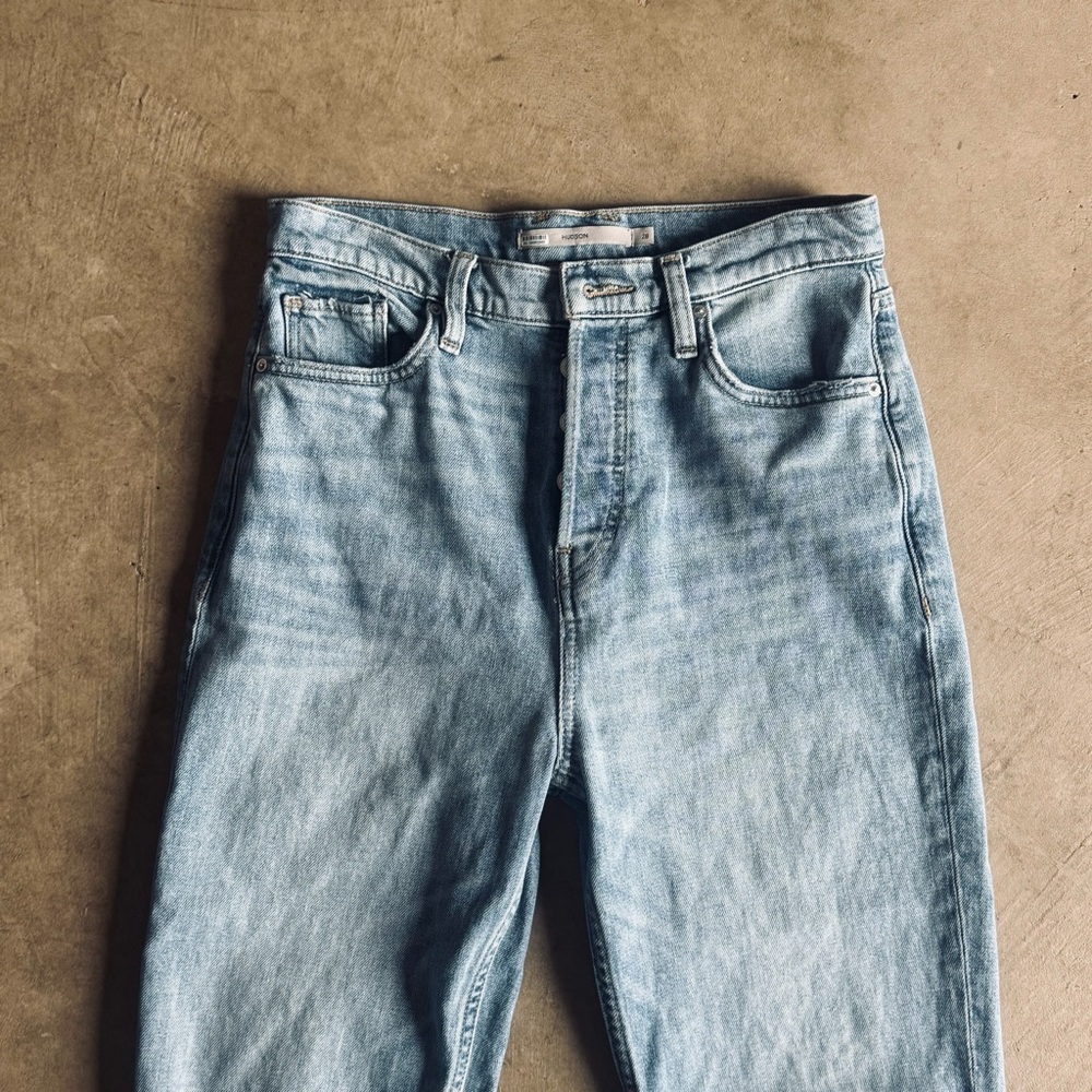 Hudson Jeans Light Wash Distressed Straight Leg Denim with dark hem/cuff/seem 28 - Picture 1 of 13